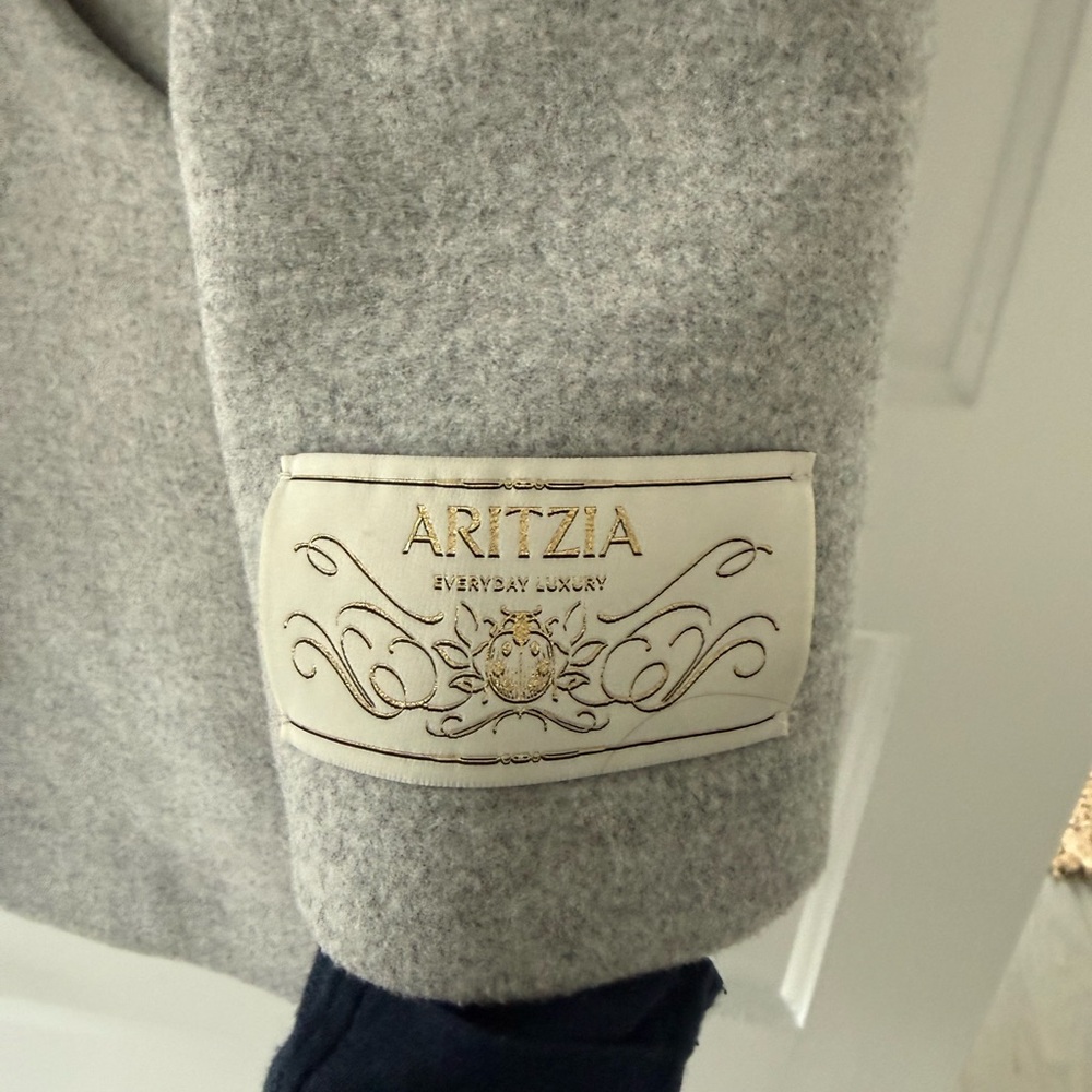 Aritzia The Cocoon Coat - Luxe wool cashmere.